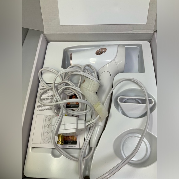 T3 Featherweight Compact Folding Compact Hair Dryer Used In Good Condition - Picture 4 of 6